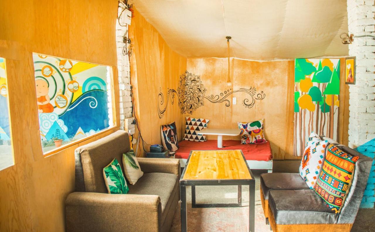 Young Monk Hostel & Cafe Old Manali Exterior photo